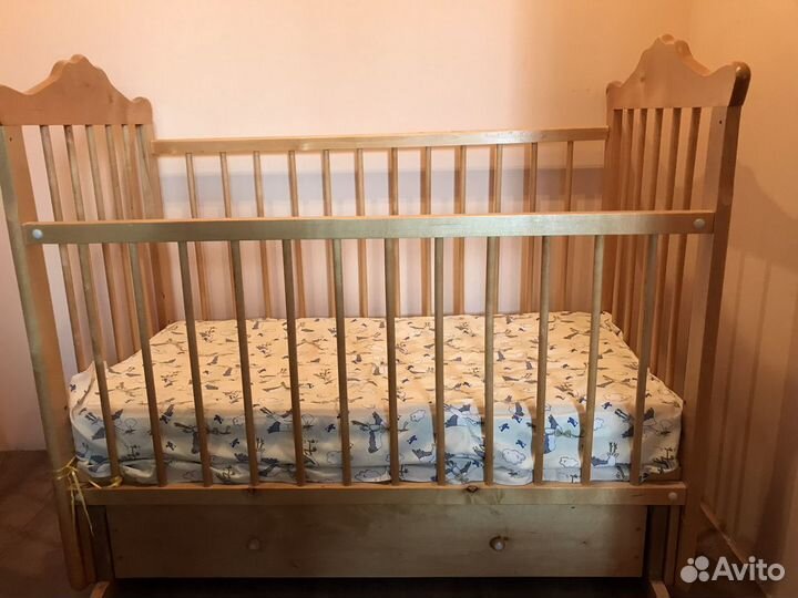 Кровать с маятником