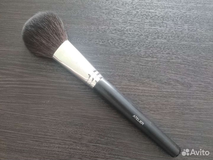 Кисти для макияжа atelier