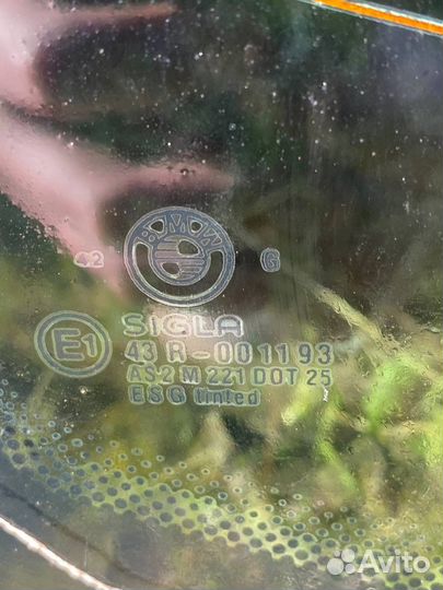 Заднее стекло BMW