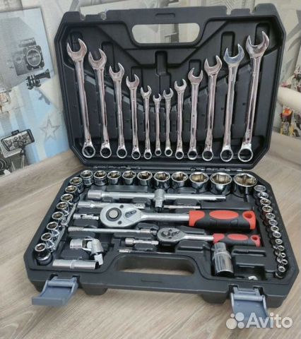 Набор ключей и головок 61 предмет