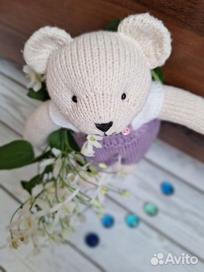 Вязаная игрушка медвежонок