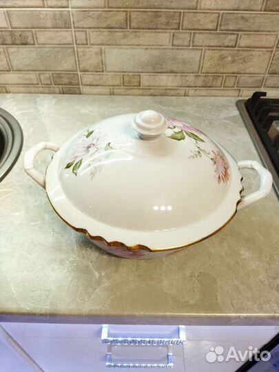 Кастрюля фарфор