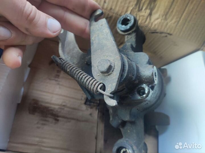 Суппорта задние на iveco daily,ивеко 2006. 35с15