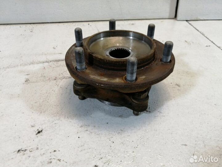 Ступица передняя левая Toyota Land Cruiser Prado