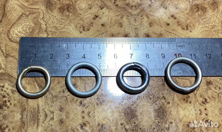 Карабины, кольца из наз-7 и парашютов ввс