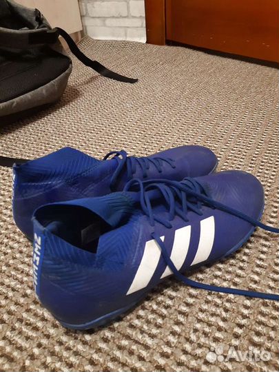 Футбольные кроссовки сороконошки