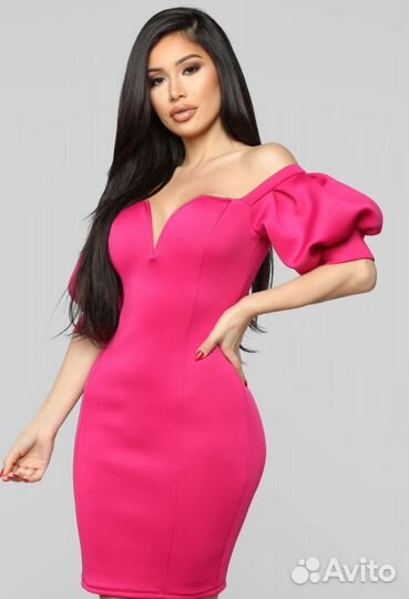 Розовое платье