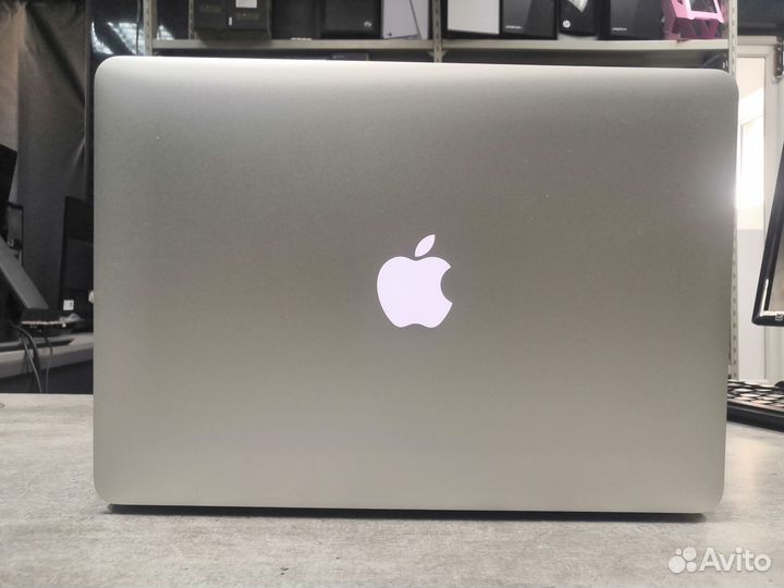 MacBook Air 2017 Intel core i5 В отличном состояни