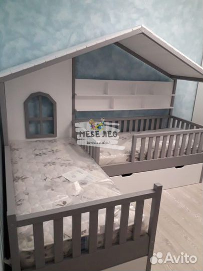 Кровать домик