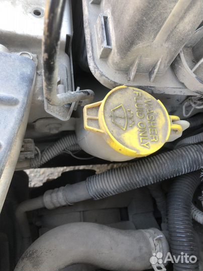 Бачок омывателя Dodge Caravan 4