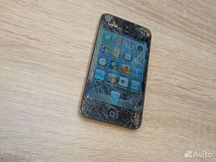 Плеер iPod touch 4 8gb