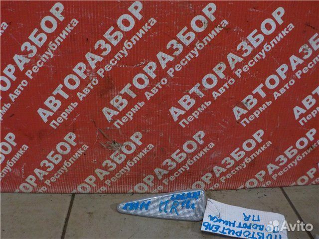 Повторитель поворота Renault Sandero L8MV K7MA812