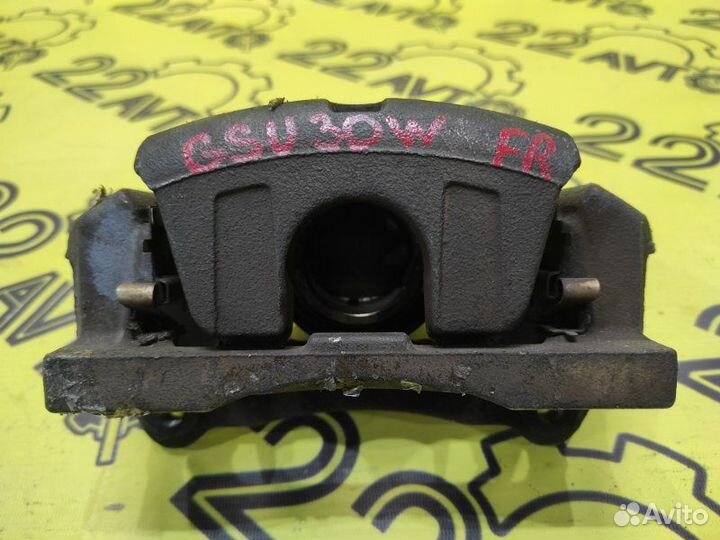 Суппорт передний правый Toyota Harrier GSU30W