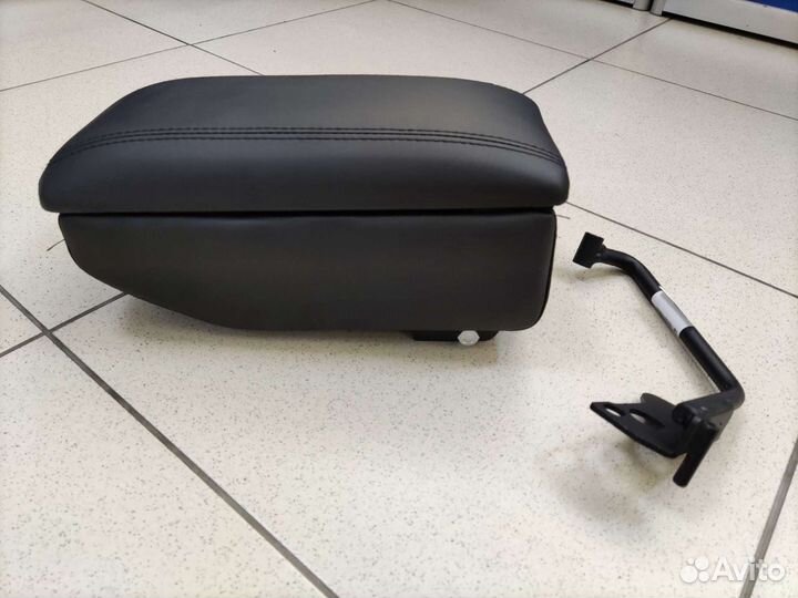 Подлокотник (бар) 2190 Гранта с кормашкой