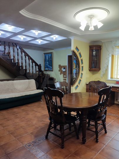 Дом 280 м² на участке 7 сот.