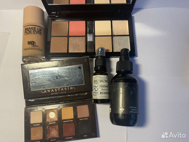 Набор косметики.Dior,Anastasia,Make up for ever