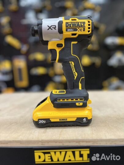 Набор аккум. инструмента DeWalt DCK411Q2