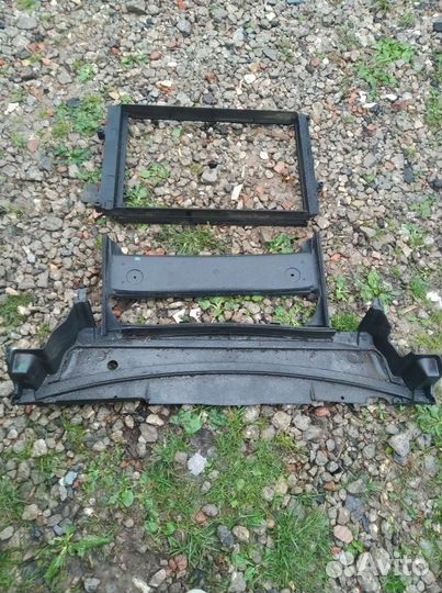 Обтекатели переднего бампера Вольво С60 В70