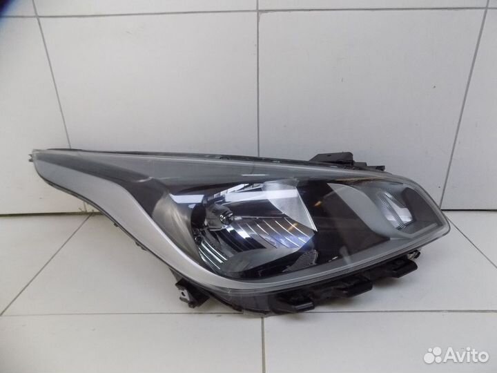 Фара правая Kia Rio