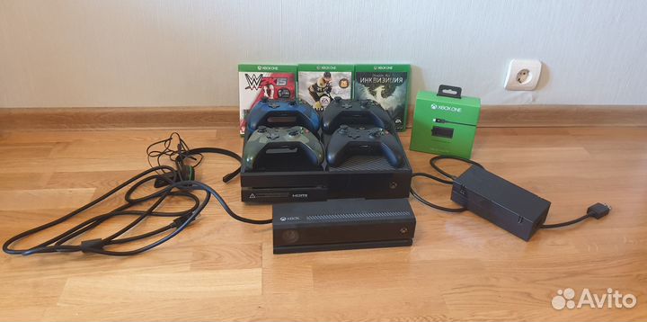 Xbox ONE + 4 джойстика + kinect