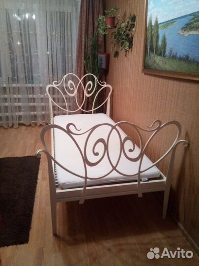 Кровать кованая