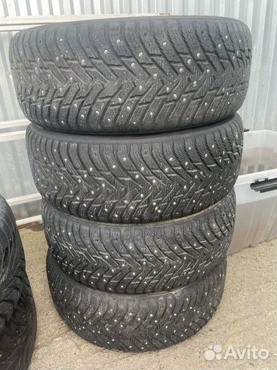 Nokian Tyres Hakkapeliitta 8 225/55 R17