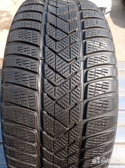 Pirelli Winter Sottozero 3 245/40 R19 98V