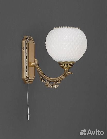 Бра настенный металлический со стеклом Италия