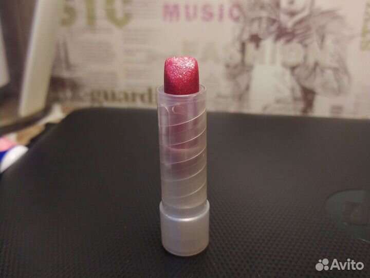 Губная помада 