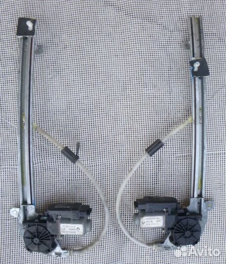 Рено Лагуна 2 рестайлинг стеклоподъемник задний