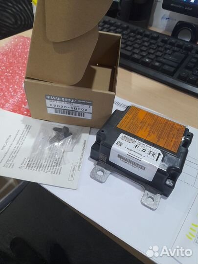Блок управления airbag NissanMurano K88205BF0A Z52