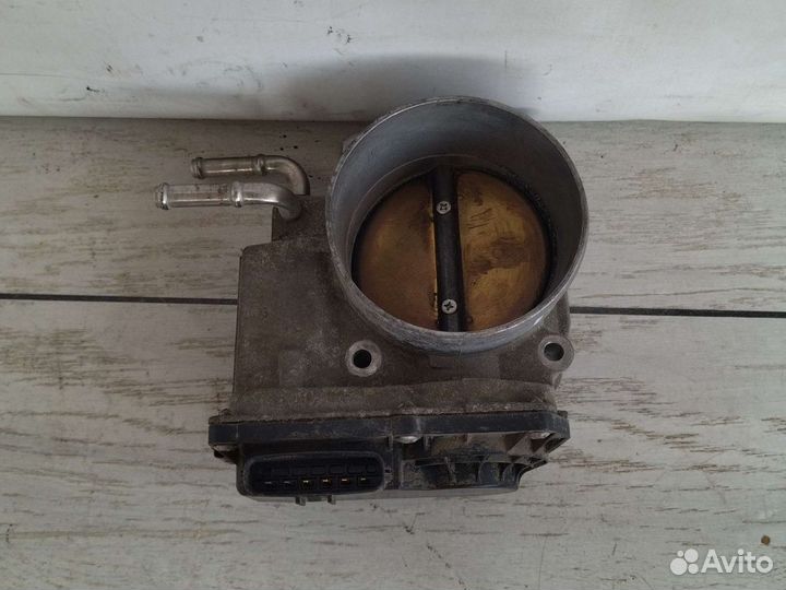 Infiniti QX56 дроссельная заслонка