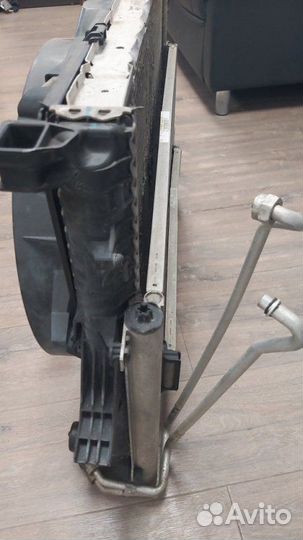 Радиатор охлаждения Volkswagen Touareg 1 4.2 2006