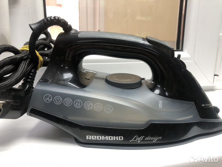 Утюг redmond