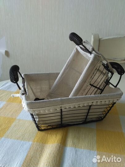 Корзинки и кашпо. Металл