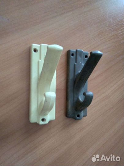 Крючки для одежды