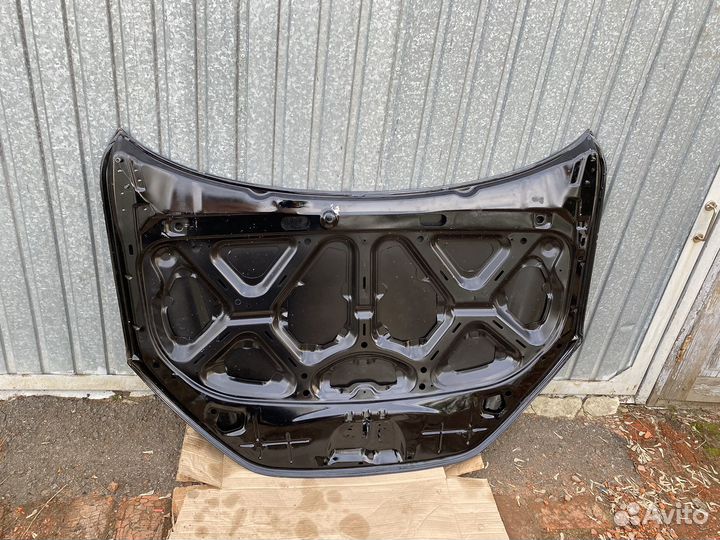 Капот Granta FL