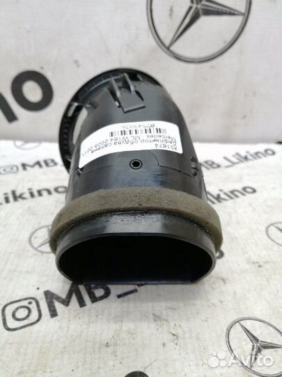 Дефлектор воздушный левый Mercedes Ml W164