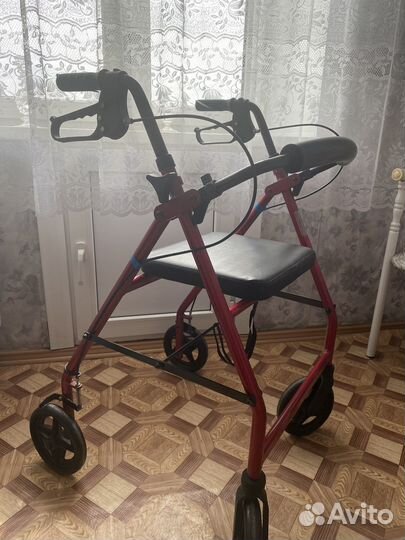 Коляска для ходьбы для инвалидов