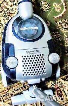 Неисправный пылисос по запчастям Мотор Шланг Щётка