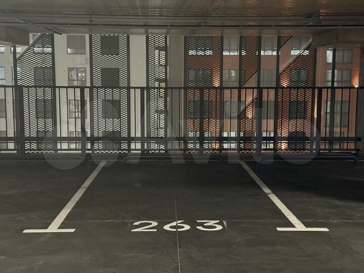 Машиноместо, 14 м²