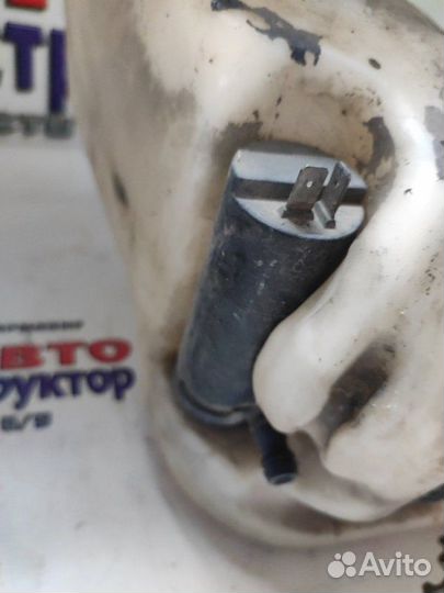 Бачок стеклоомывателя Audi A8 4.2 Quattro седан