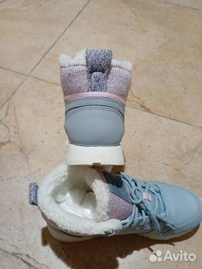 Кроссовки зимние женские