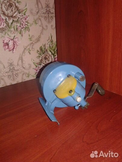 Катушка спининговая безынерционная тип ксб-4 СССР