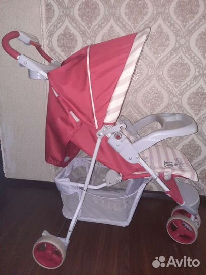 Прогулочная коляска