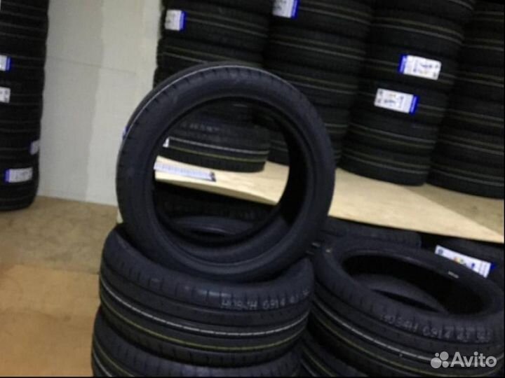 Windforce Catchfors UHP 215/45 R17 91W