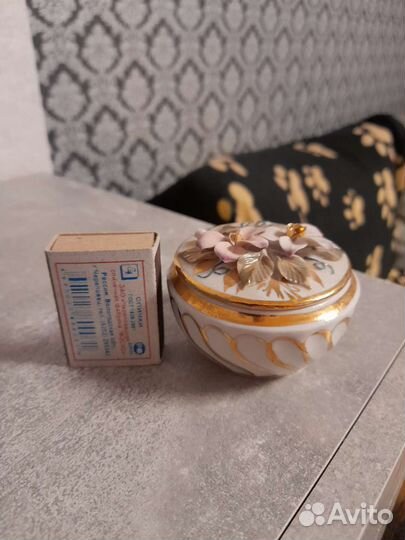 Фарфоровая шкатулка. Винтаж. СССР