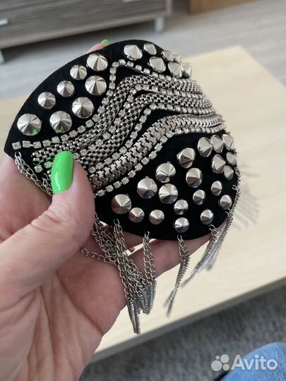 Аппликация на плечи