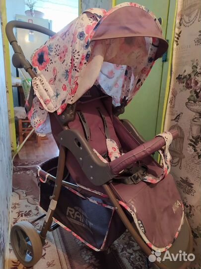 Прогулочная коляска