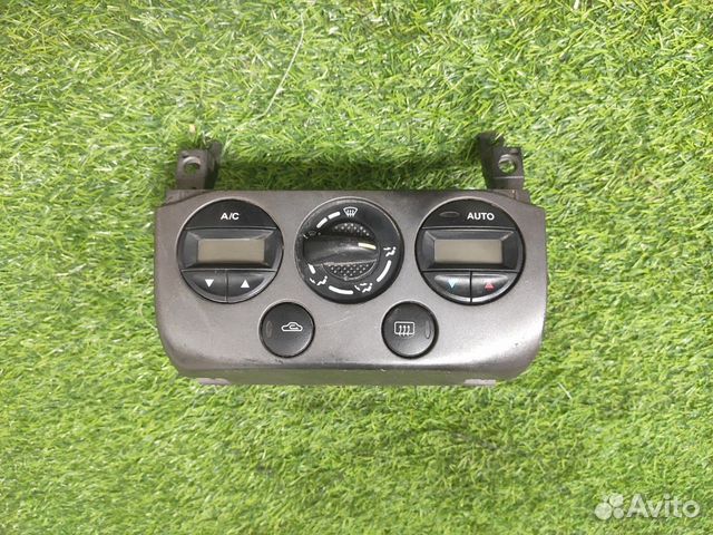 Блок управления климатической установкой Nissan